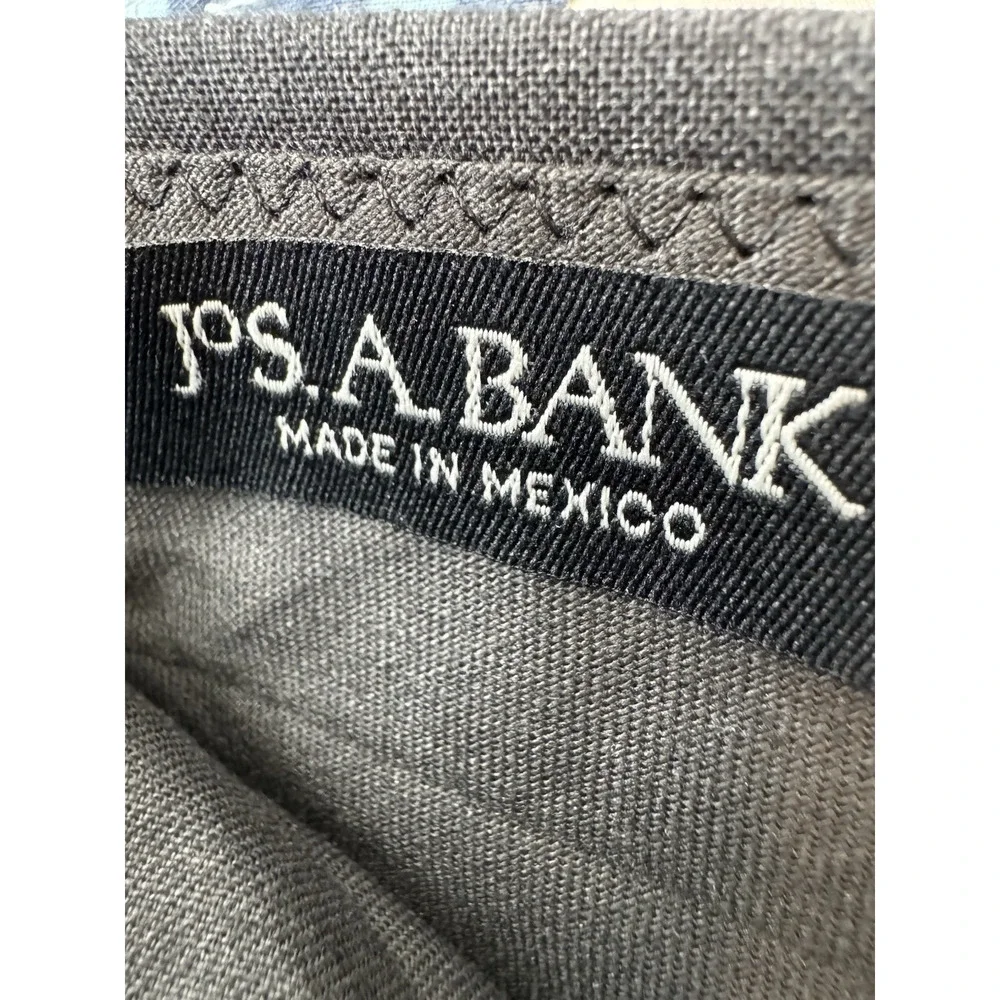 Jos A Bank Signature Collection Men's Suit Gray Pinstripe‎ 100% Wool 42R 36x28